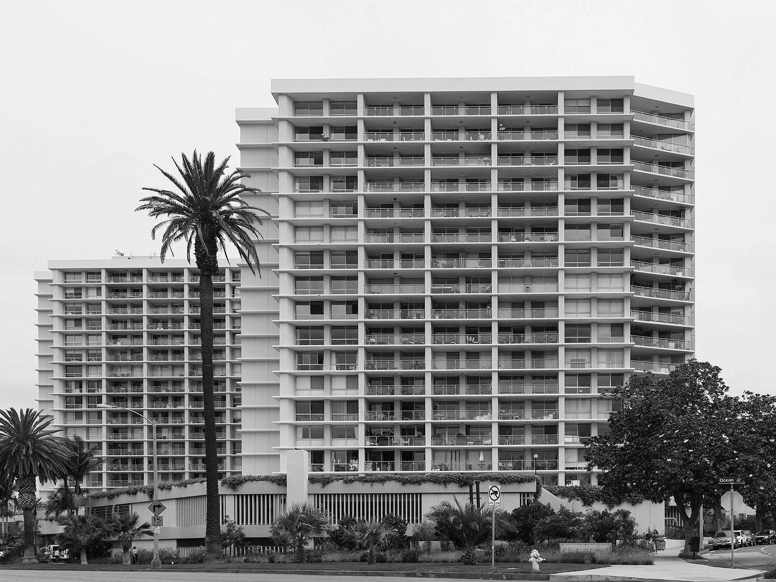 Architecture by Hernan Rodriguez